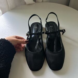 Zara Black Women's Flatback Flats